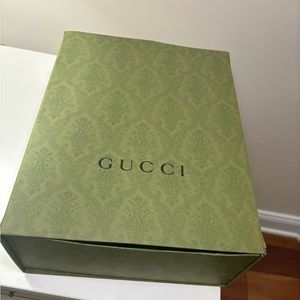 Gucci box